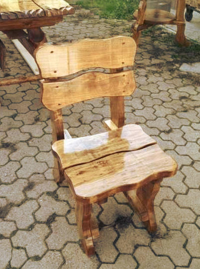 sedia da giardino in legno